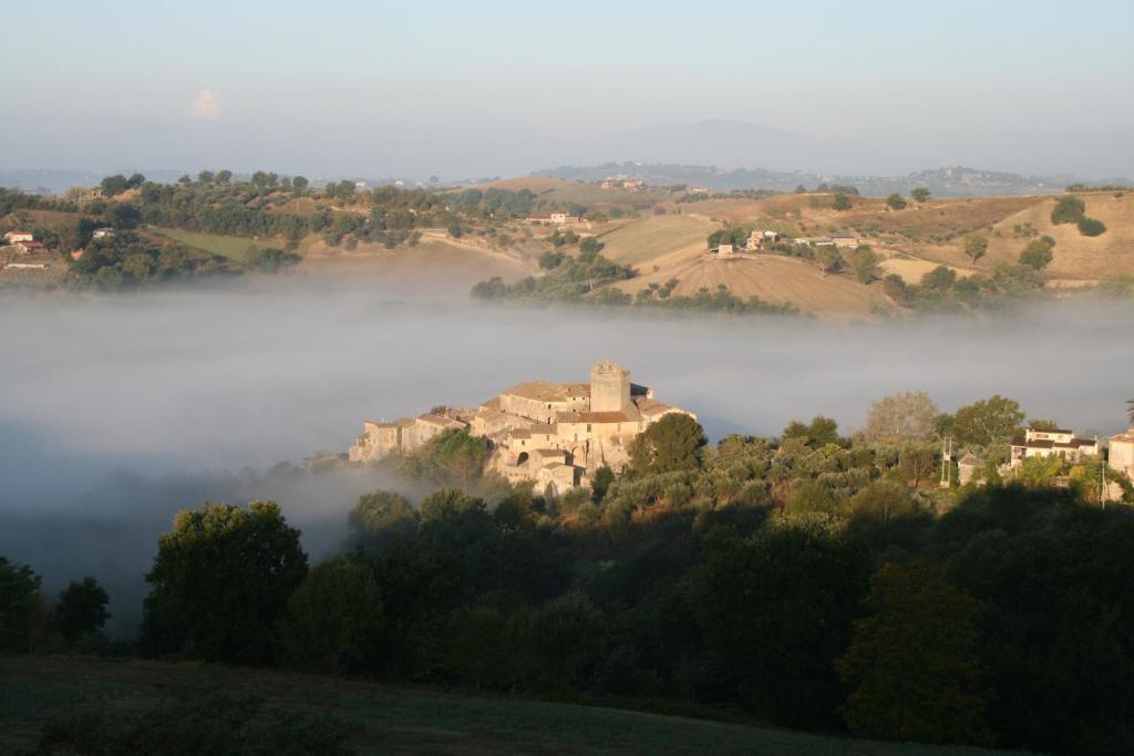 Agriturismo Casale Contessa Montebuono  Exteriér fotografie